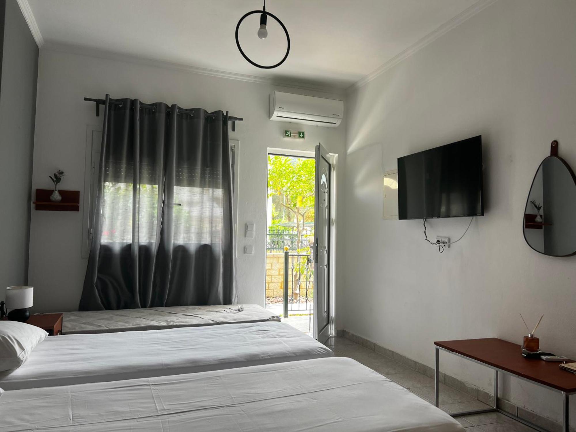 Dionysus Apartments & Studios Sívota Екстериор снимка